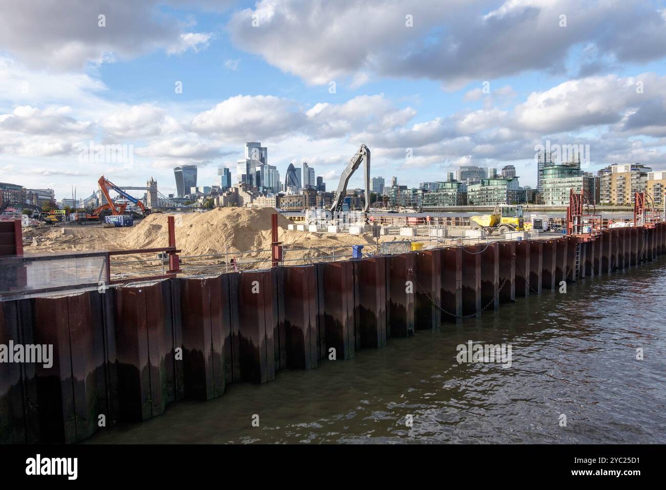 Thames Super Sewer, cantiere Chambers Wharf, Bermondsey, Londra. REGNO UNITO Foto Stock