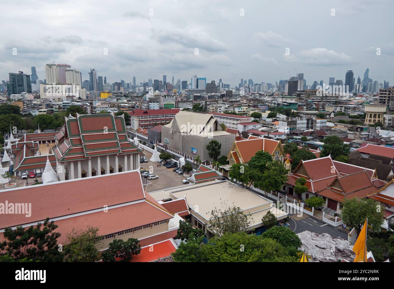 Vista urbana di Bangkok, Thailandia, Asia. Il paesaggio cittadino della città thailandese. Viaggia nel sud-est asiatico Foto Stock