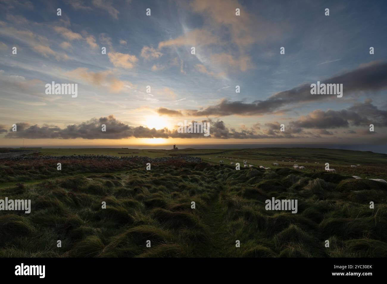 Lundy Island nel paesaggio autunnale di Bistol Channel Foto Stock