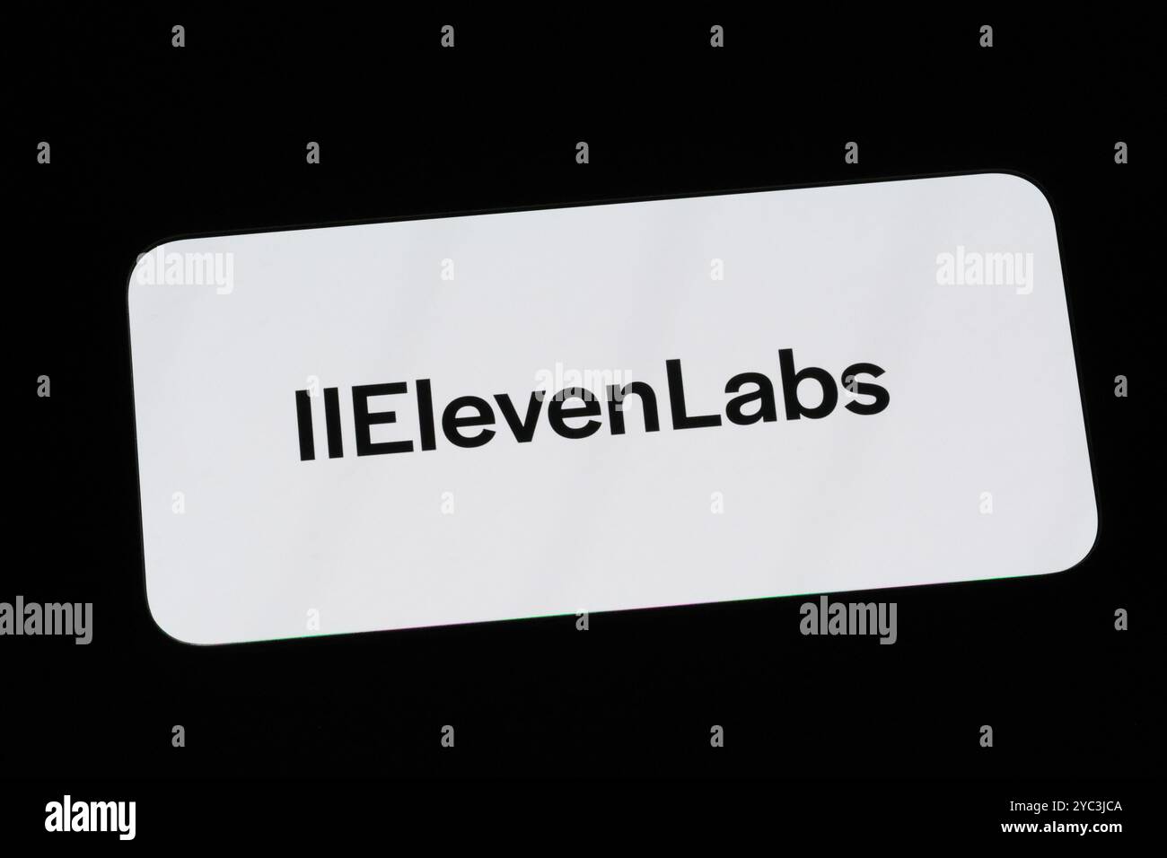 Shanghai, Cina-21 ottobre 2024: Logo del marchio della società ElevenLabs sullo schermo del telefono Foto Stock