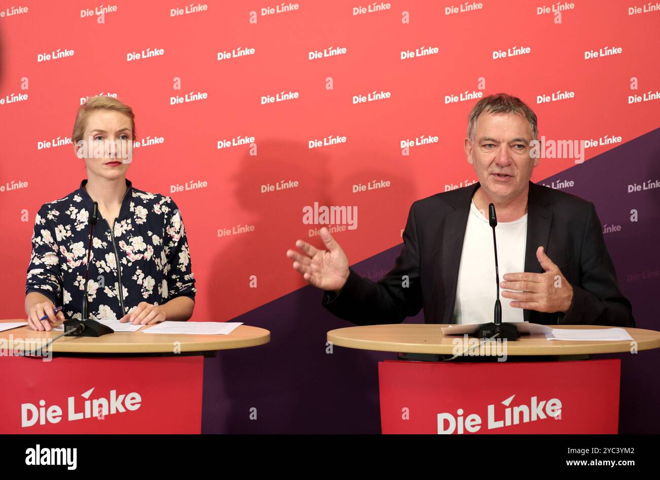 Ines Schwerdtner, Co-Vorsitzende der Partei die Linke, Jan van Aken, Co-Vorsitzender der Partei die Linke, PK nach der Gremiensitzung und Bundesparteitag, DEU, Berlino, 21.10.2024 *** Ines Schwerdtner, Co-presidente del partito di sinistra, Jan van Aken, Co-presidente del partito di sinistra, conferenza stampa dopo la riunione del comitato DEU, conferenza stampa, conferenza del partito federale, 21 2024 Foto Stock