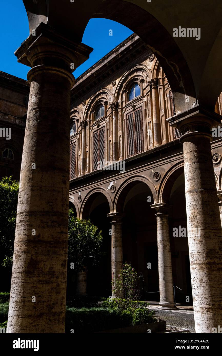 La Galleria Doria Pamphilj (Galleria Doria Pamphili) museo privato nella città di Roma, nella regione Lazio, il 18 aprile 2022. Galleria Doria Foto Stock