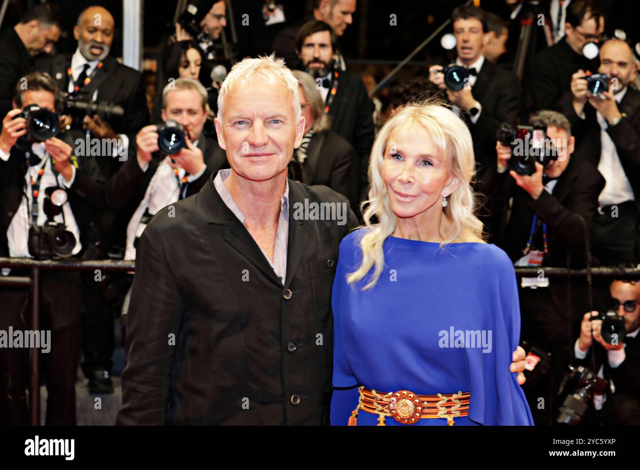 Il cantante Sting con sua moglie Trudie Styler al 77° Festival di Cannes 2024. Foto Stock