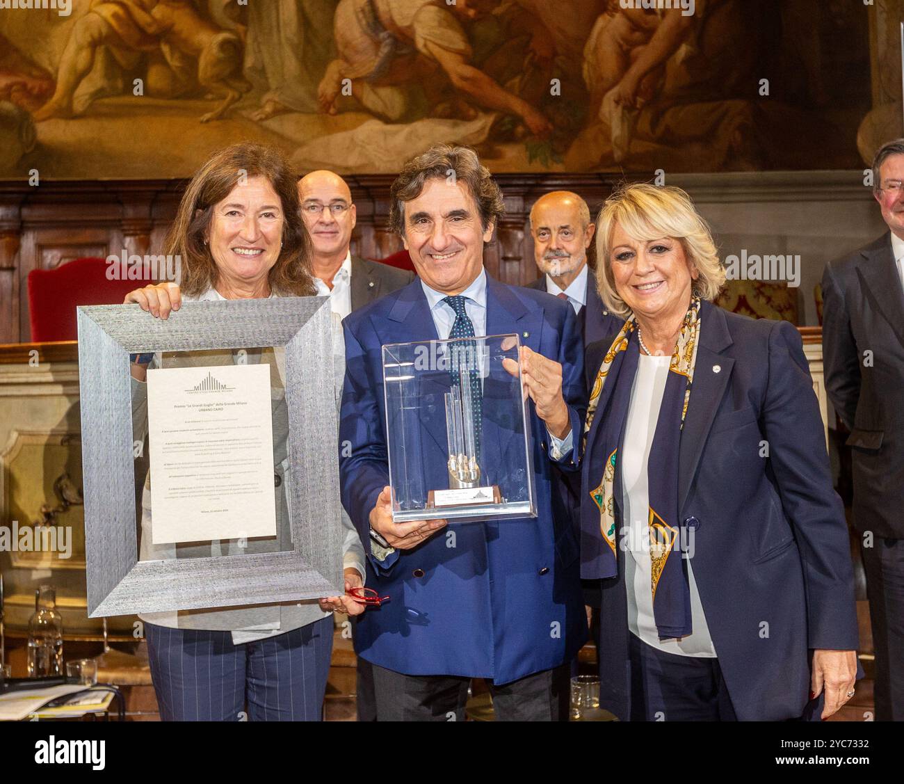 Milano, Italia. 21 ottobre 2024. Urbano Cairo con Marina Brambilla al Premio Pensare Milano le grandi Guglie della grande Milano a Urbano Cairo presso il Museo della Scienza e della tecnica - Milano, Italia - Luned&#xec;, 21 ottobre 2024 (foto Stefano porta/LaPresse) Premio Pensare Milano le grandi guglie della grande Milano ad Urbano Cairo presso il Museo della Scienza e della tecnologia - lunedì 21 ottobre 2024 (foto Stefano porta/LaPresse) credito: LaPresse Foto Stock