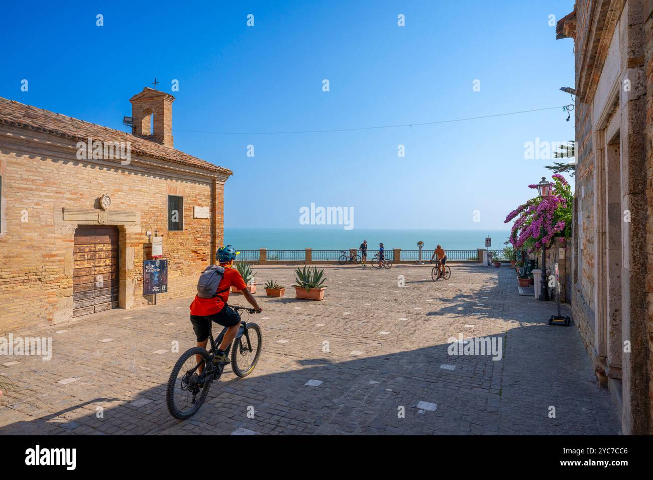 Oratorio di San Rocco, Piazza Amedeo Lattanzi, Torre di Palme, fermo, Ascoli Piceno, Marche, Italia Foto Stock
