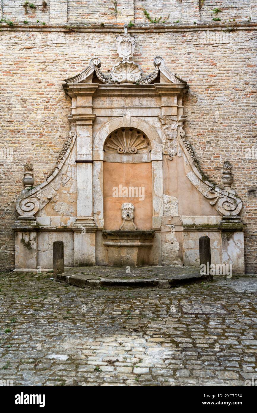 Pisciarelle Fountain, fermo, Ascoli Poceno, Marche, Italia Foto Stock