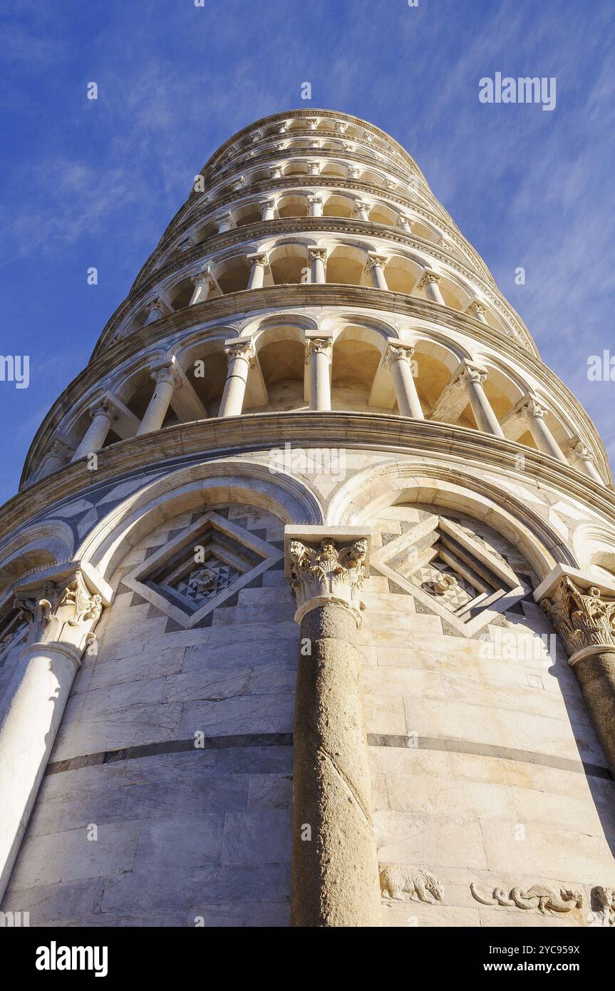 I sette portici e alcune capitali corinzie della Torre pendente, Pisa, Toscana, Italia, Europa Foto Stock