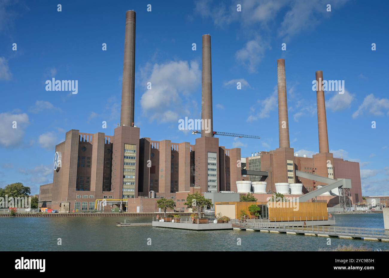 Centrale elettrica VW, Mittelland Canal, Wolfsburg, bassa Sassonia, Germania, VW-Kraftwerk, Mittellandkanal, Niedersachsen, Deutschland Foto Stock