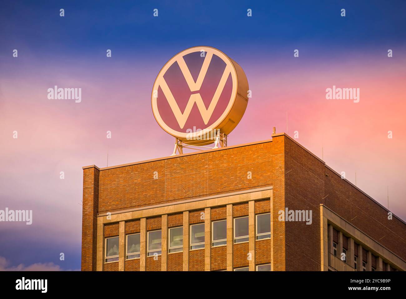 Grattacielo del marchio Volkswagen, Wolfsburg, bassa Sassonia, Germania, Markenhochhaus Volkswagen, Niedersachsen, Germania Foto Stock