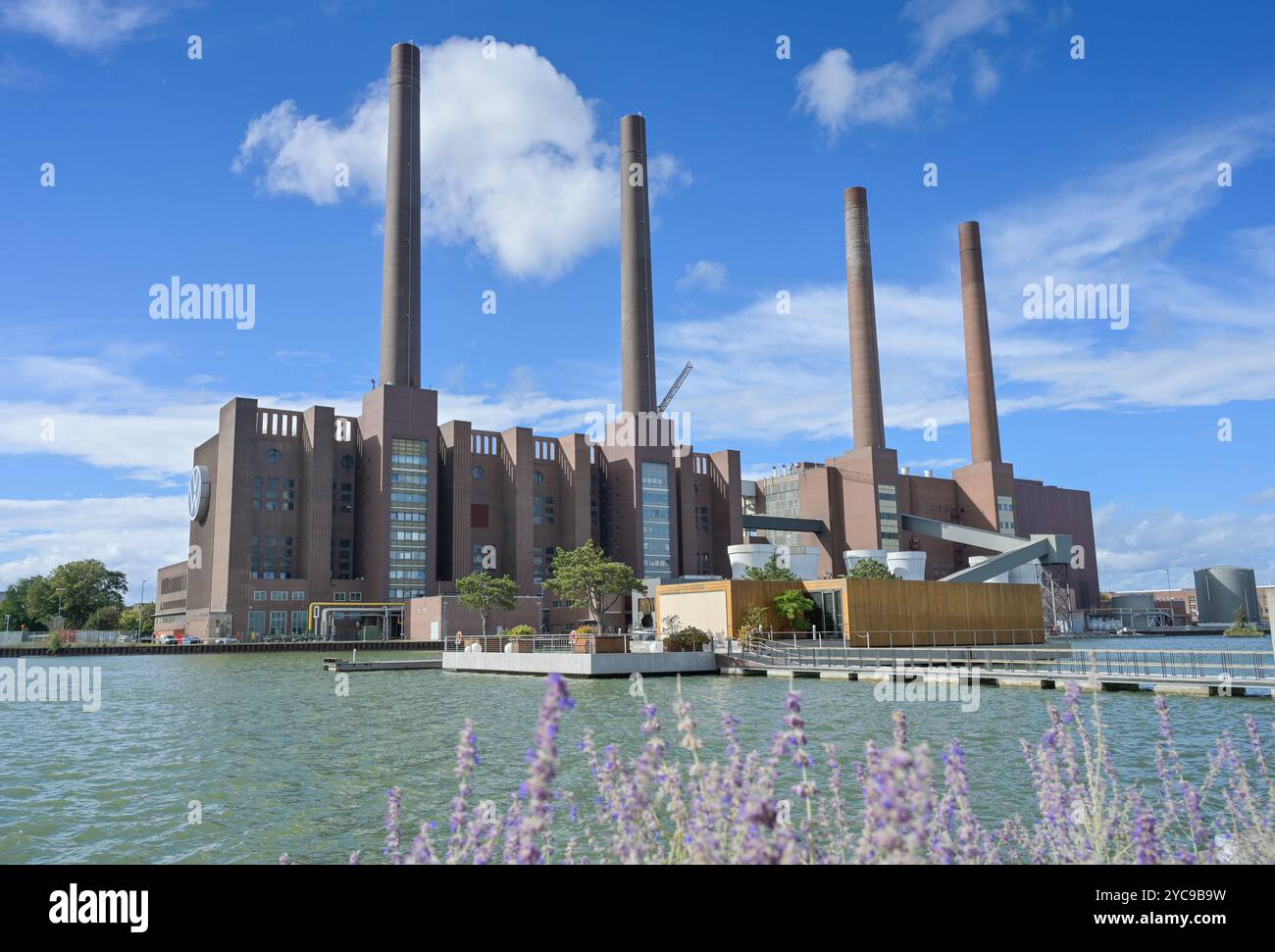 Centrale elettrica VW, Mittelland Canal, Wolfsburg, bassa Sassonia, Germania, VW-Kraftwerk, Mittellandkanal, Niedersachsen, Deutschland Foto Stock