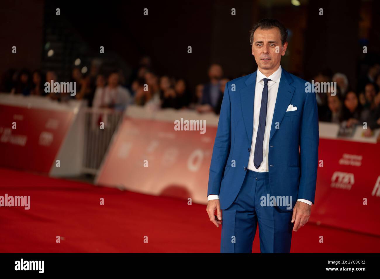 Roma, Italia. 21 ottobre 2024. Giordano Deplano partecipa al Red carpet 'Miss Fallaci' durante il 19° Festival del Cinema di Roma all'Auditorium Parco della musica di Roma, il 21 ottobre 2024. (Foto di Luca Carlino/NurPhoto)0 credito: NurPhoto SRL/Alamy Live News Foto Stock