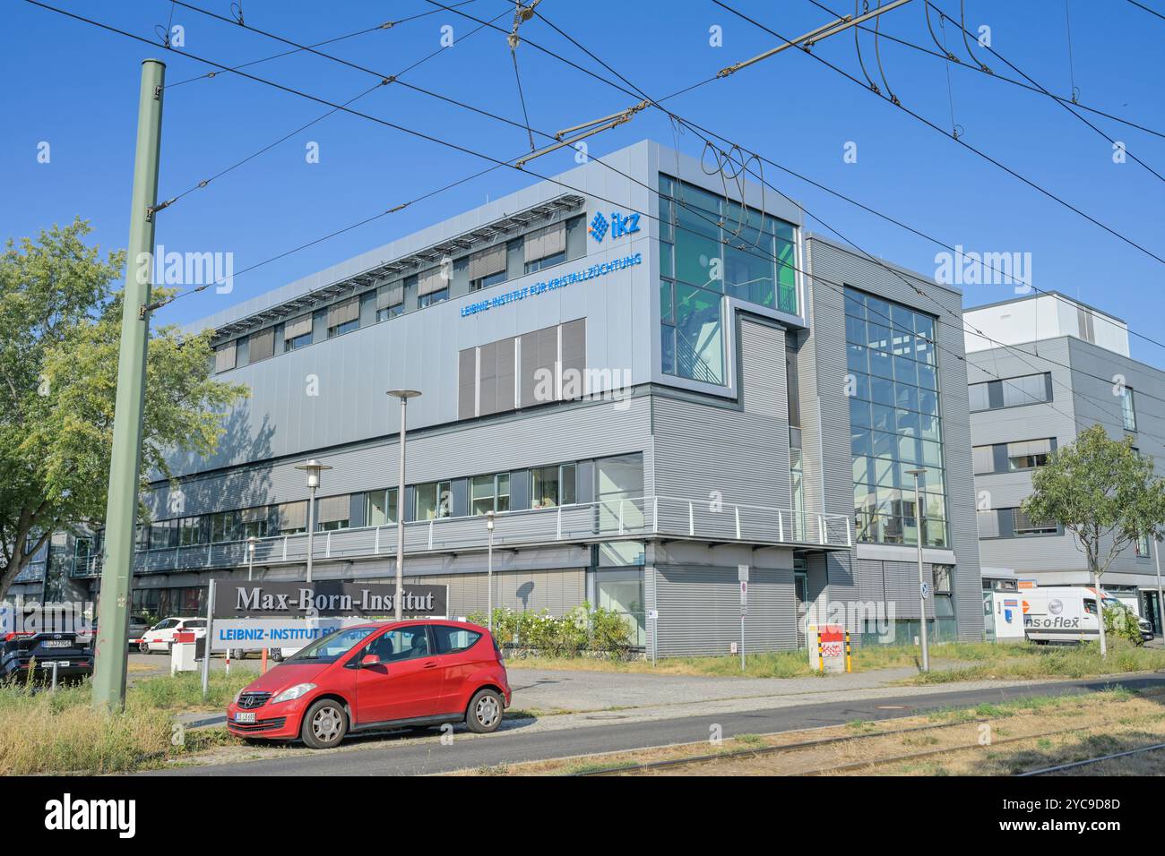 IKZ Leibniz Institute for Crystal Growth, Max-Born-Institut, Max-Born-Straße, Adlershof, Treptow-Köpenick, Berlino, Germania, IKZ Leibniz-Institut für K Foto Stock