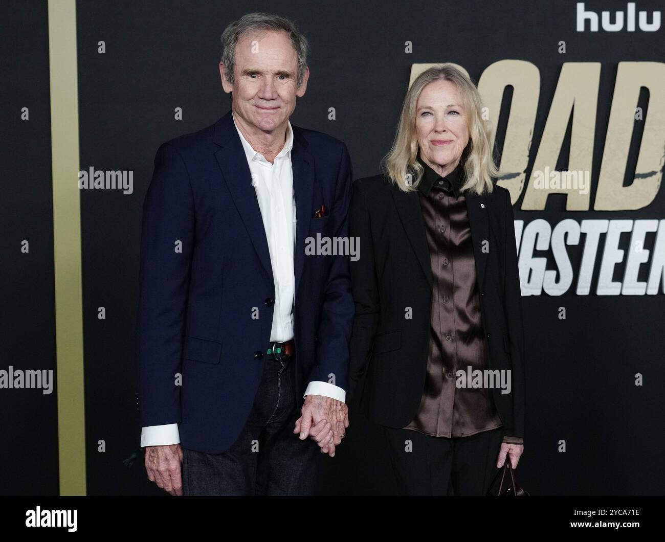 Los Angeles, Stati Uniti. 21 ottobre 2024. (L-R) Bo Welch e Catherine o'Hara al DIARIO STRADALE: BRUCE SPRINGSTEEN e LA BAND e STREET Los Angeles Premiere tenutasi presso l'Academy Museum of Motion Pictures di Los Angeles, CA lunedì 21 ottobre 2024. (Foto di Sthanlee B. Mirador/Sipa USA) credito: SIPA USA/Alamy Live News Foto Stock