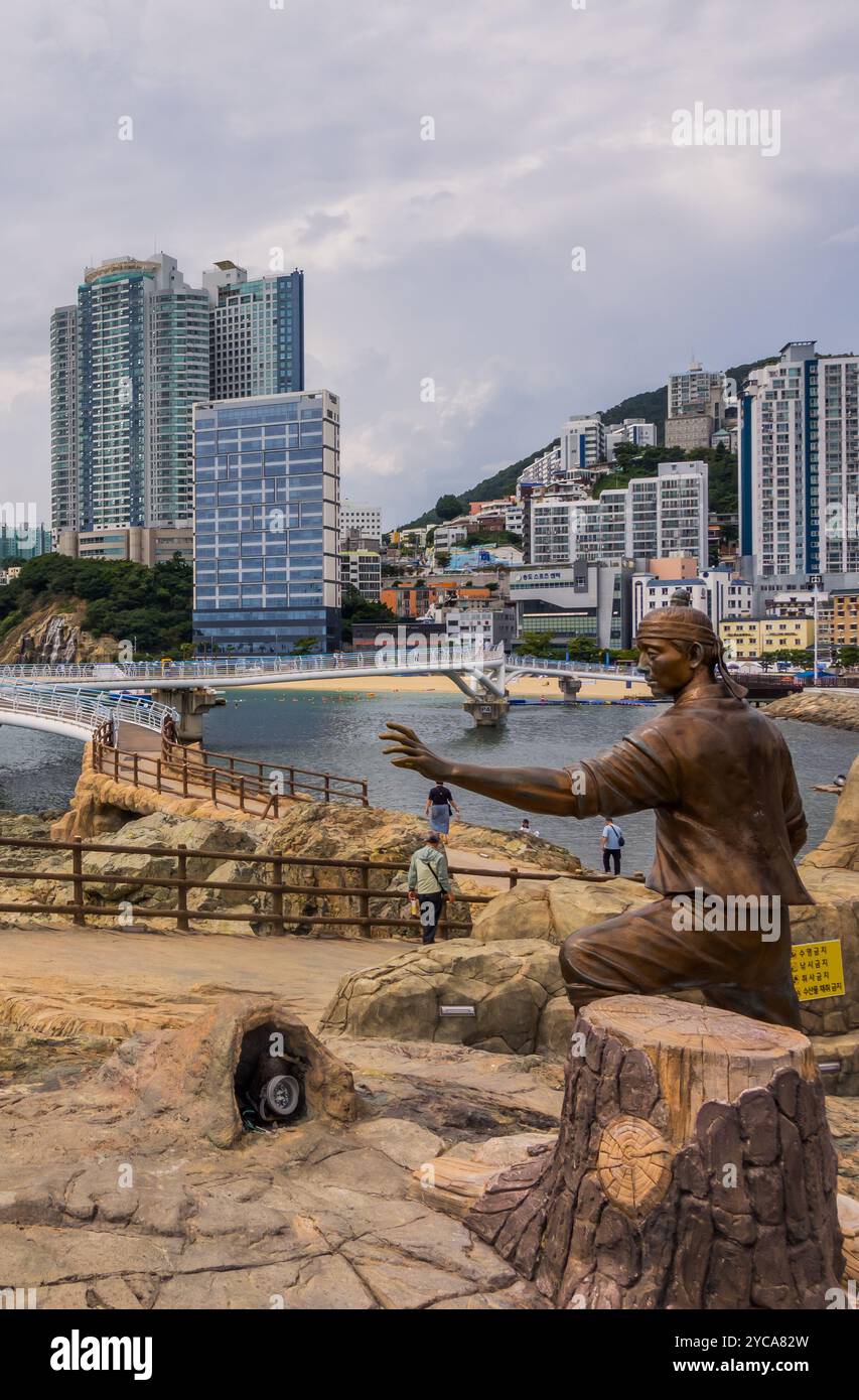 Statue sulla spiaggia di Songdo a Busan, Corea del Sud Foto Stock