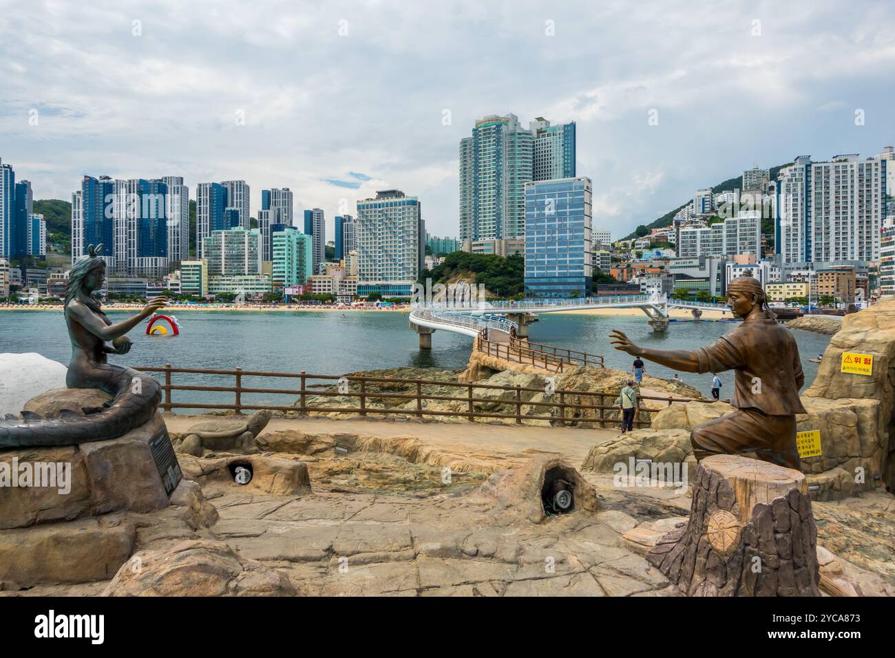 Statue sulla spiaggia di Songdo a Busan, Corea del Sud Foto Stock