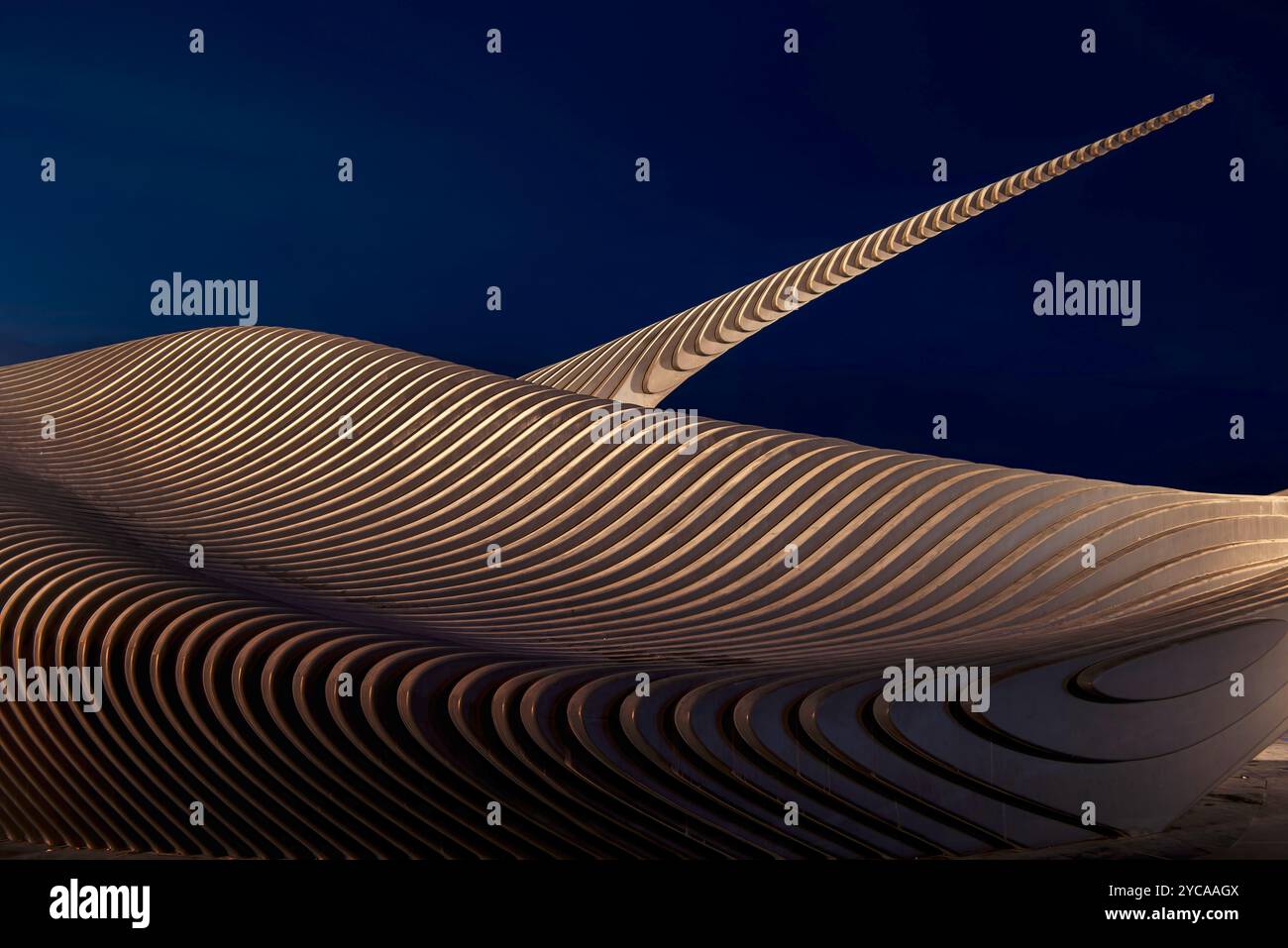 ATHAR, Un monumento per le donne del Bahrein, simbolo di profondo rispetto. Manama Corniche. Foto Stock