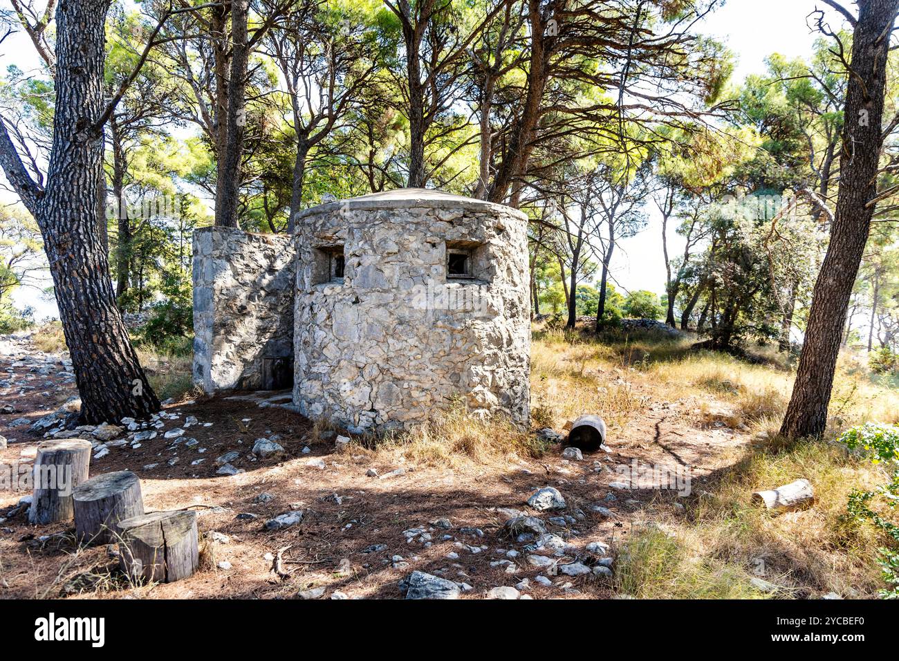 Bunker della prima guerra mondiale lungo Girometta's Trail, Marjan Hill, Spalato, Croazia Foto Stock
