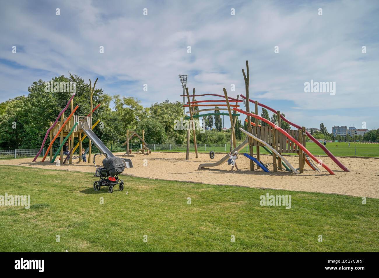 Spielplatz, Mauergarten, Mauerpark, Prenzlauer Berg, Pankow, Berlino, Germania Foto Stock