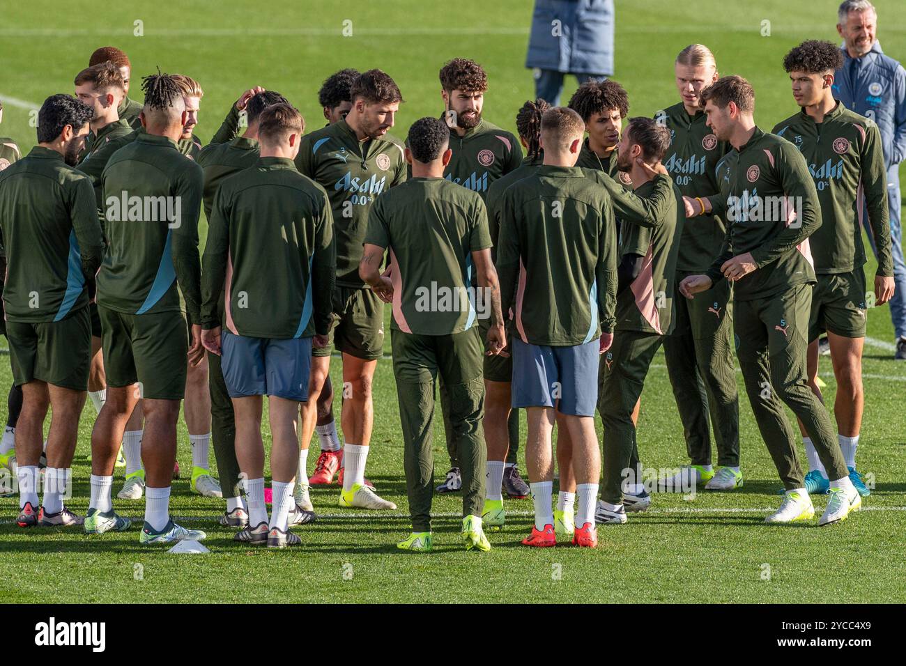 Manchester City F.C.durante la sessione di allenamento prima della partita di European Champions League contro lo Sparta Praga allo stadio Joie di Manchester, martedì 22 ottobre 2024. (Foto: Mike Morese | mi News) crediti: MI News & Sport /Alamy Live News Foto Stock