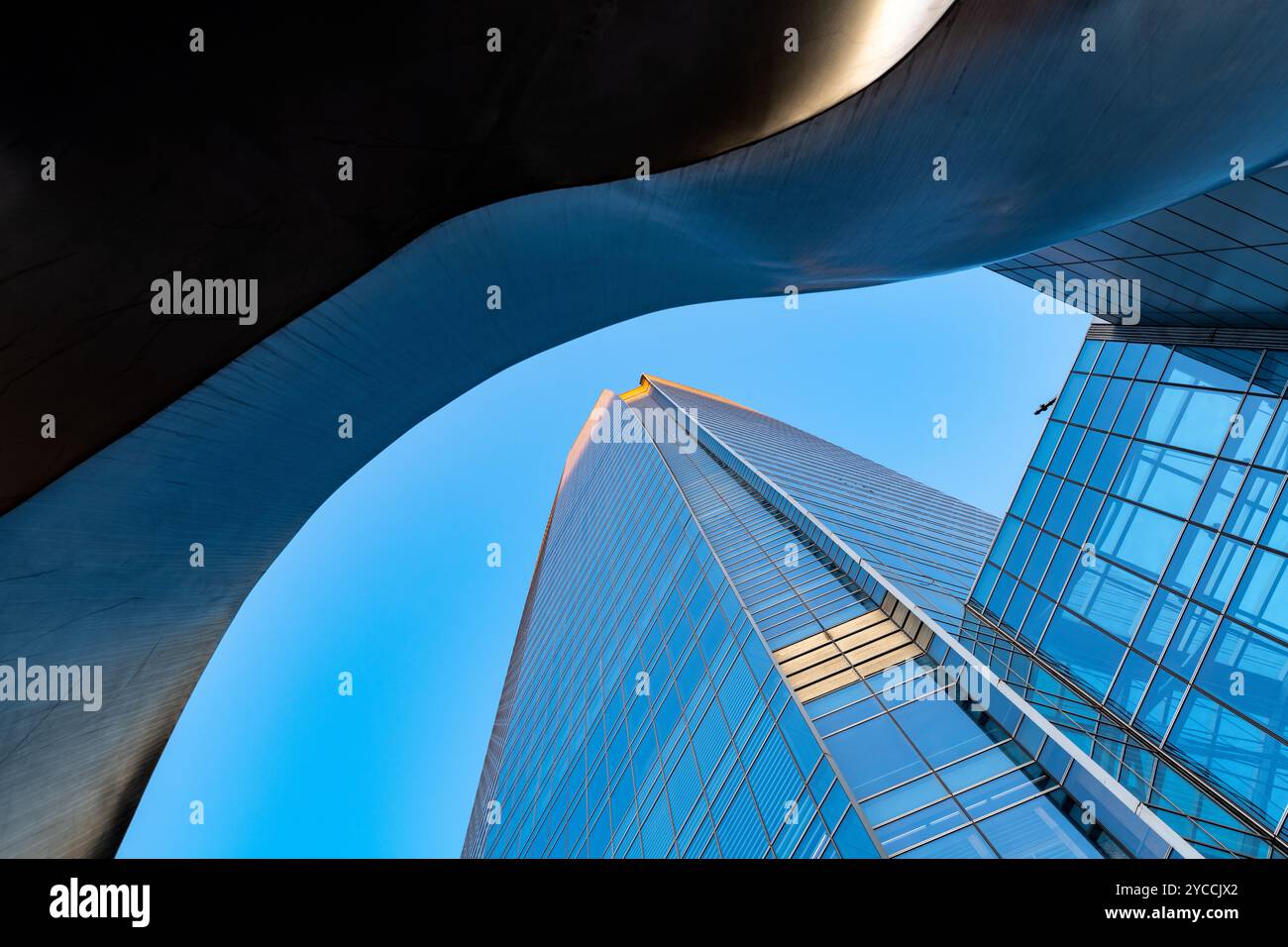 Santiago, regione metropolitana, Cile - Vista della Gran Torre Santiago, l'edificio più alto dell'America Latina Foto Stock