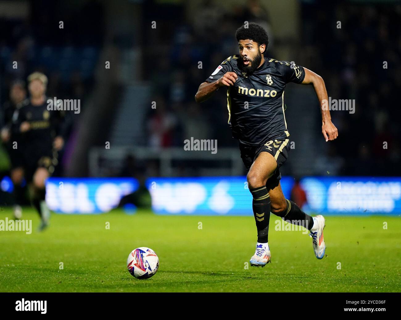 Durante la partita del Campionato Sky Bet al MATRADE Loftus Road Stadium di Londra. Data foto: Martedì 22 ottobre 2024. Foto Stock