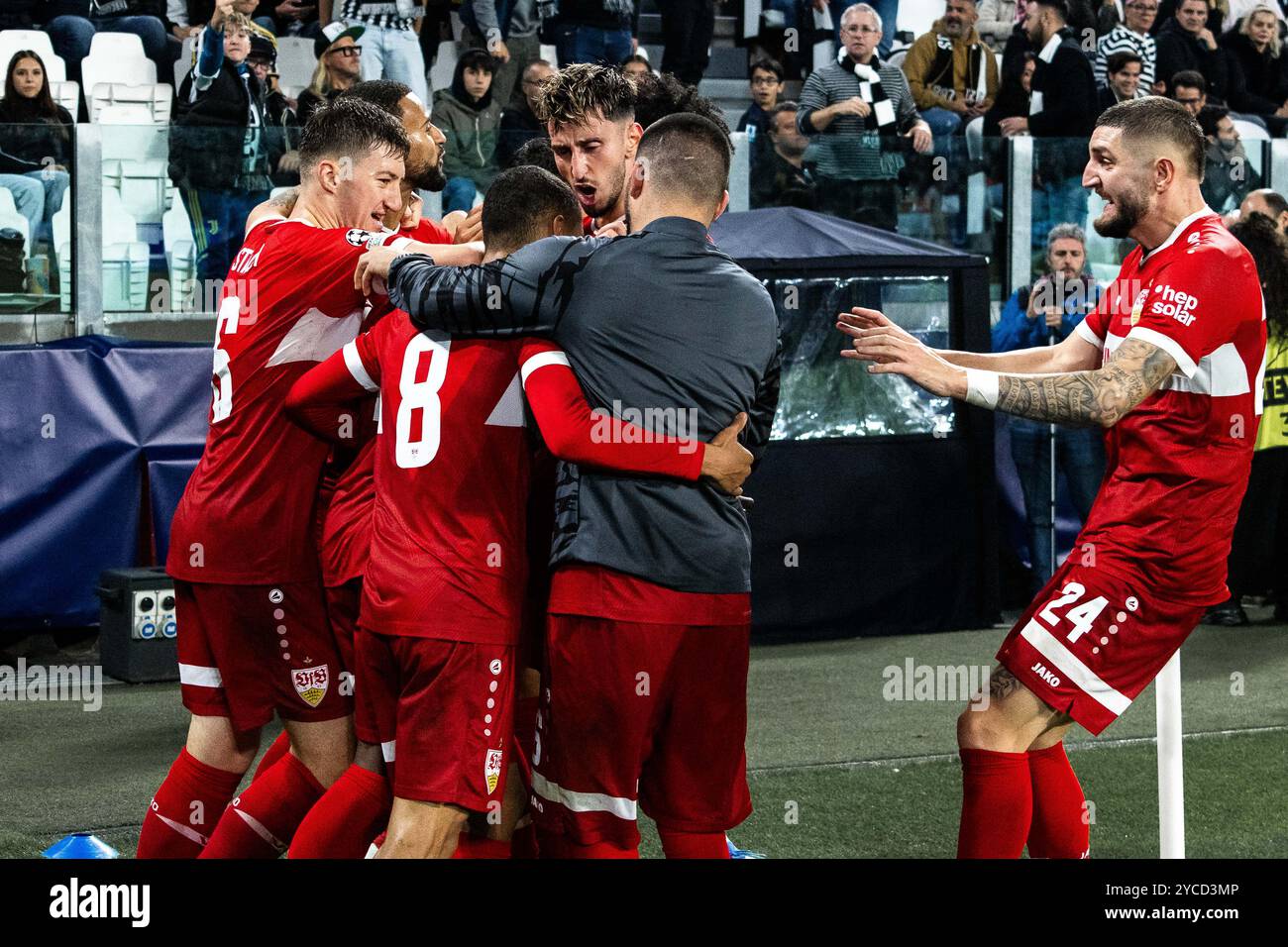 El Bilal TOURE (VfB Stuttgart, #10) erzielt das Tor zum 1:0 fuer den VfB Stuttgart, jubelt/freut sich, Emotion, Freude, Begeisterung, positive Emotionen UCL, Juventus Torino (JUV) vs. VfB Stoccarda (VFB), Fussball, Maenner, Herren, UEFA Champions League, 3) Spieltag, Saison 2024/2025, 22.10.2024 foto: Eibner-Pressefoto/Oliver Schmidt Foto Stock