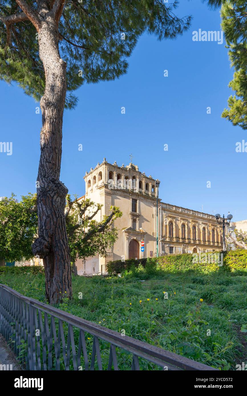 CHIESA DI S. BIAGIO E MONASTERO, EX COLLEGIO DI MARIA, Vittoria, Ragusa, Sicilia, Italia Foto Stock