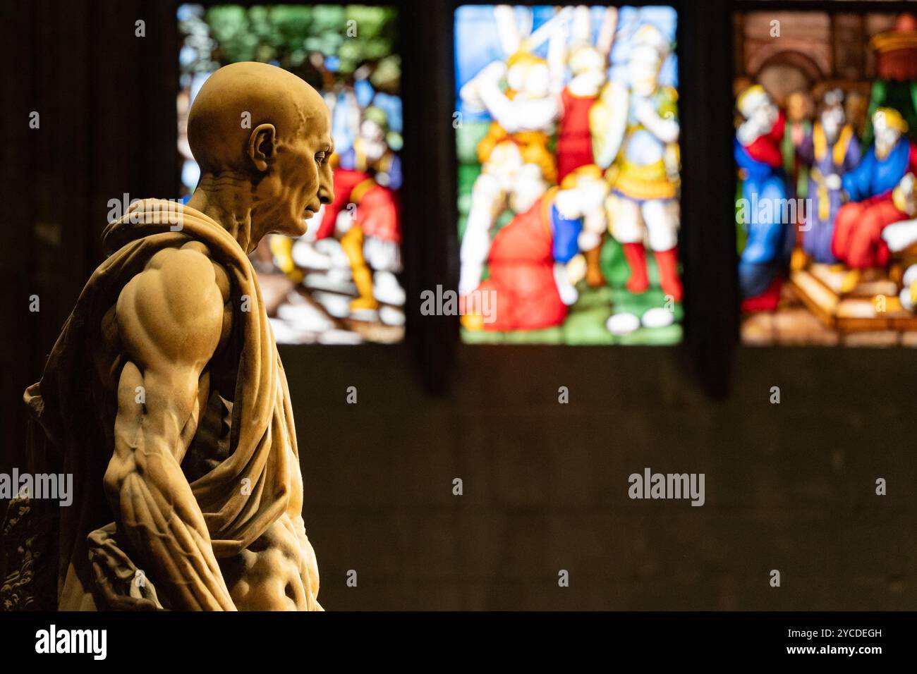 Statua dell'apostolo San Bartolomeo nel Duomo di Milano Foto Stock