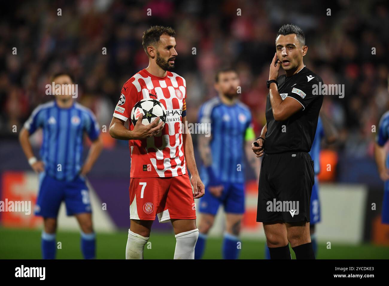 Girona, ESP. 22 ottobre 2024. GIRONA FC-SLOVAN BRATISLAVA 22 ottobre 2024 Stuani (7) del Girona FC durante la partita di UEFA Champions League 2024/25 League Phase tra il Girona FC e lo Slovan Bratislava allo Stadio Municipale di Montilivi a Girona, Spagna. Crediti: Rosdemora/Alamy Live News Foto Stock
