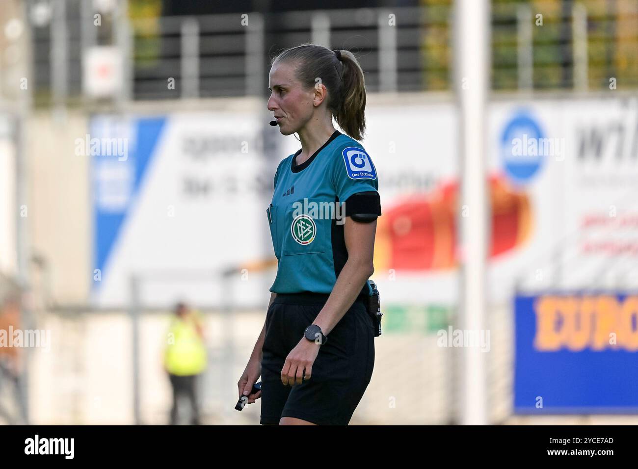 Davina Lutz (Schiedsrichterin) GER, SC Freiburg - RB Leipzig, Frauen-Fussball, Google Pixel Frauen-Bundesliga, 7. Spieltag, Saison 2024/2025, 20.10.2024 NORMATIVE DFB VIETANO QUALSIASI USO DI FOTOGRAFIE COME SEQUENZE DI IMMAGINI E/O QUASI-VIDEO foto: Eibner-Pressefoto/Thomas Hess Foto Stock