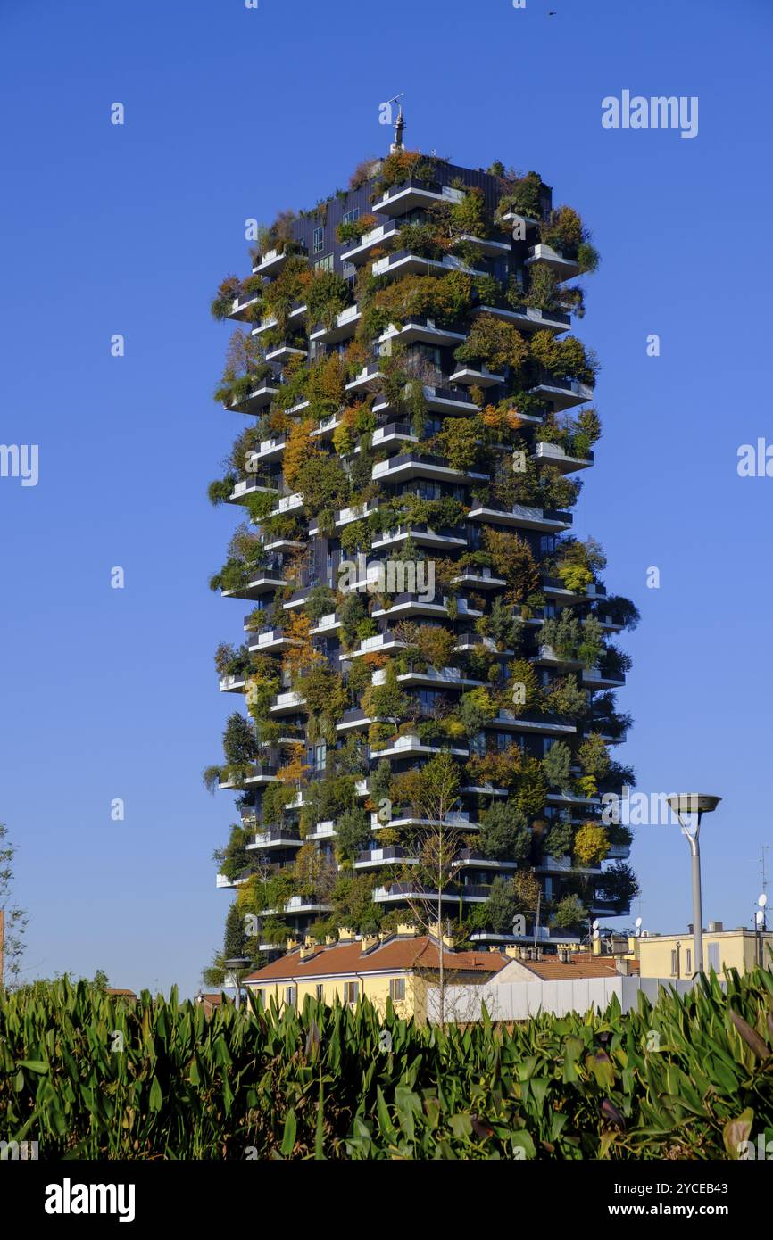 Bosco verticale, torre gemella, torre verde con alberi e arbusti, grattacieli, quartiere porta nuova, Milano, Lombardia, Italia, Foto Stock