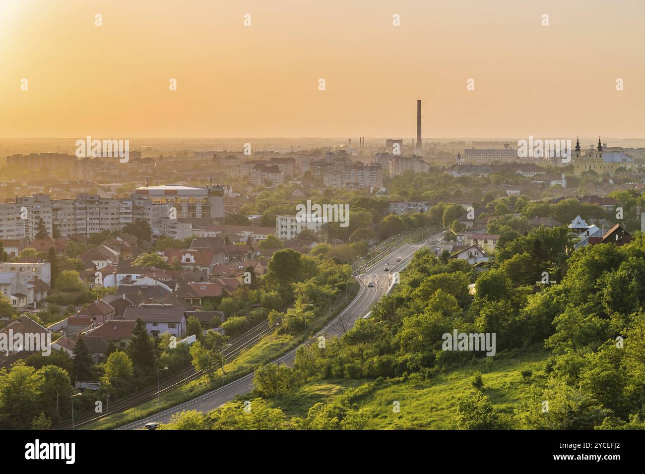 Oradea vista dall'alto al tramonto, Romania, Europa Foto Stock