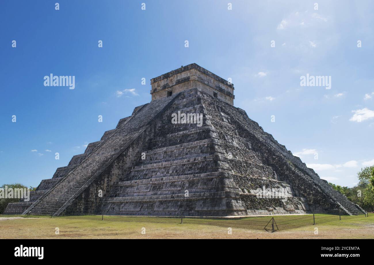 Tempio di Kukulkan, Chichen Itza, Messico, America centrale Foto Stock