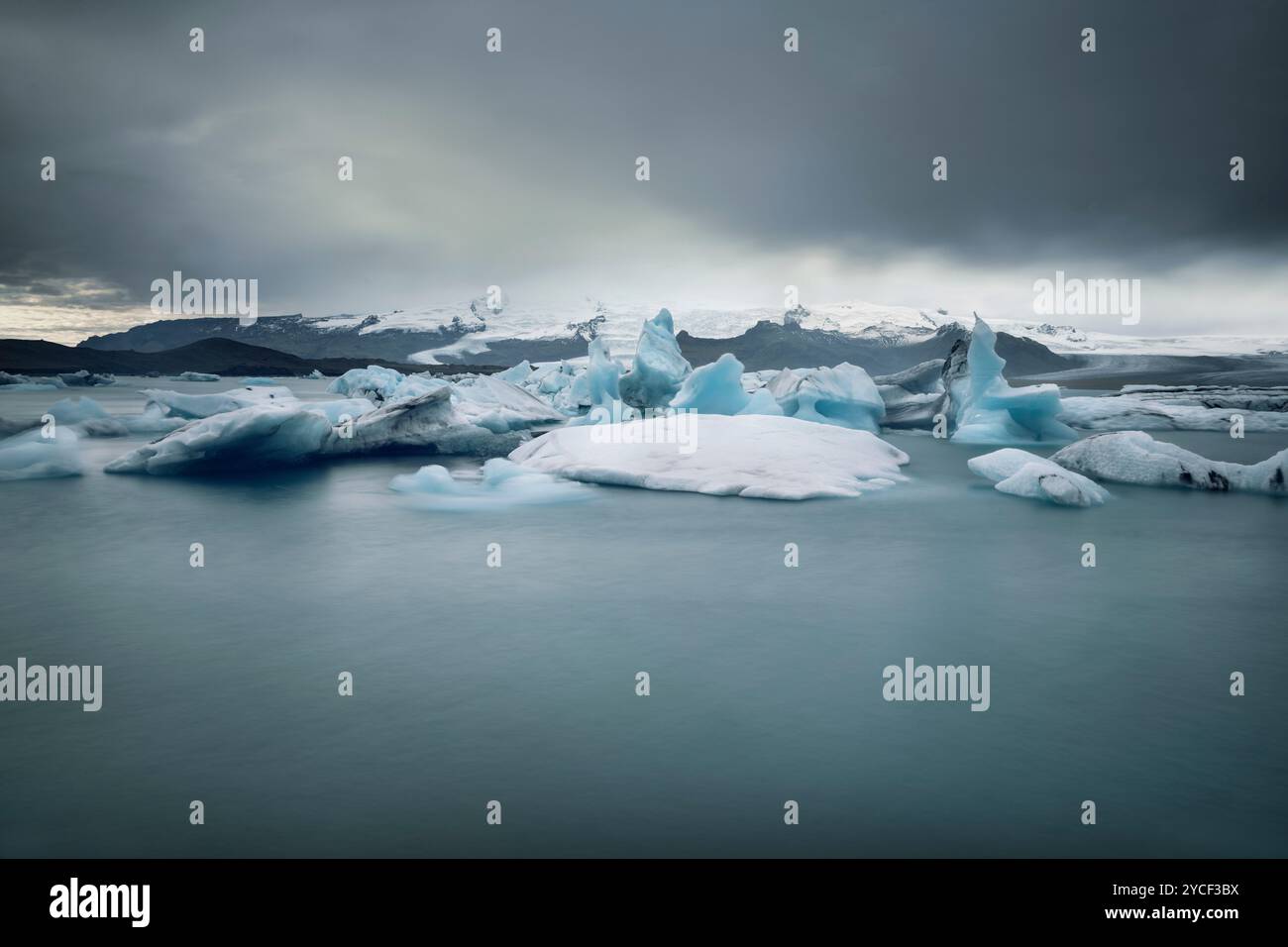 Laguna del ghiacciaio di Jökulsarlon, Islanda Foto Stock