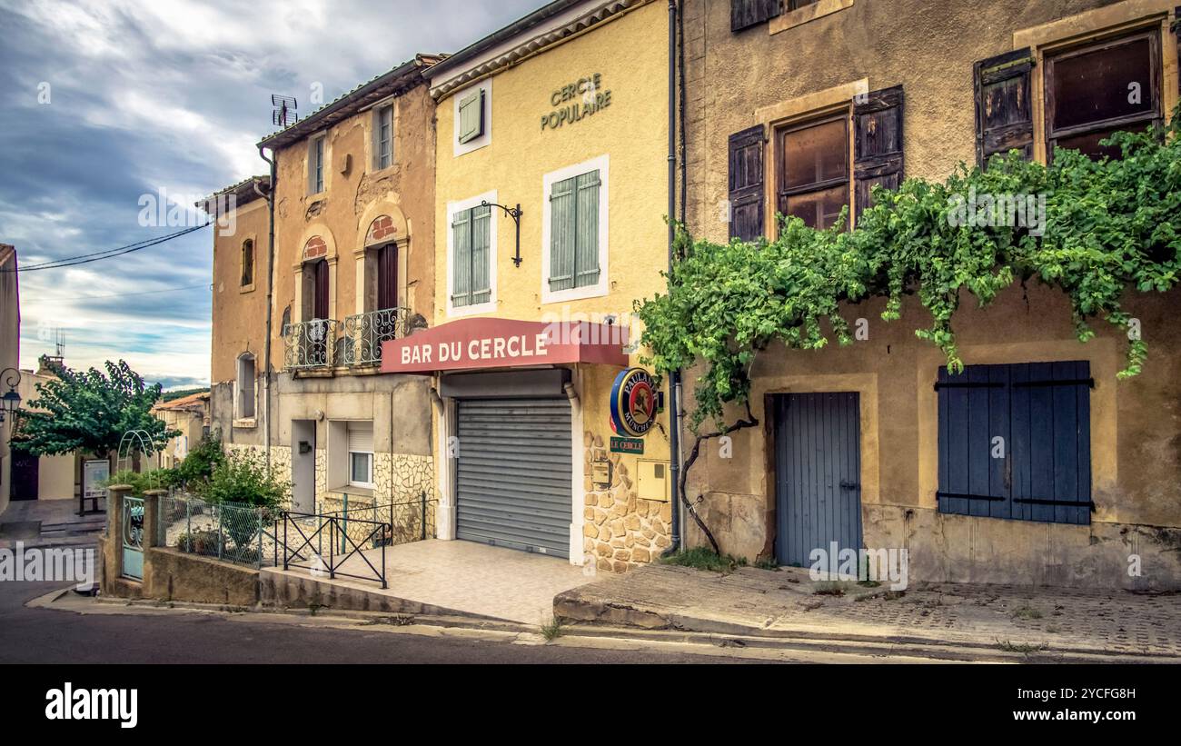 Vicolo del villaggio a Bizanet. Foto Stock Vicolo del villaggio a Bizanet. Foto Stock
