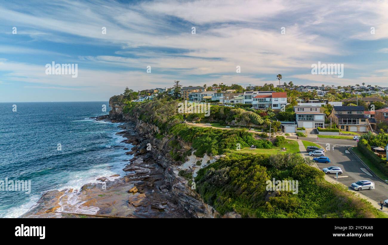 Sobborghi di Sydney con vista panoramica sull'oceano, Dee Why, Northern Beaches, NSW, Australia Foto Stock