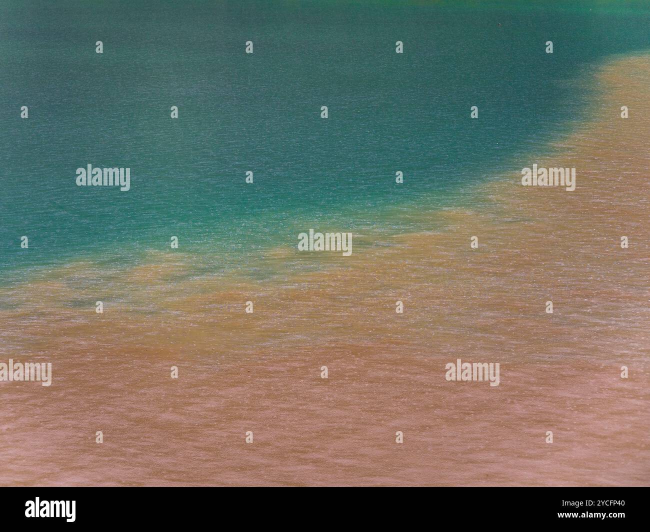 Gioco di colori nell'acqua Foto Stock