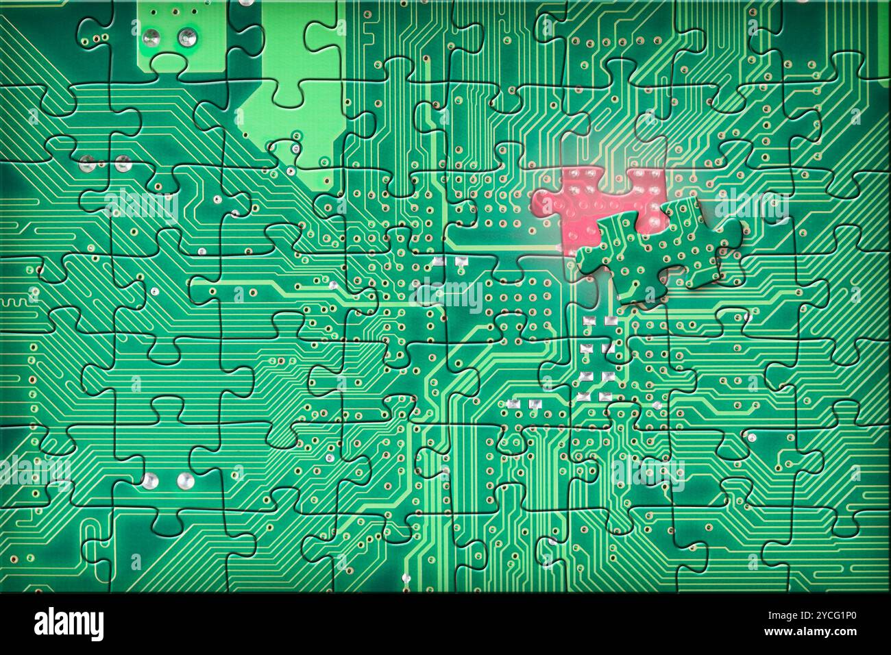Sfondo verde del puzzle del circuito elettronico Foto Stock