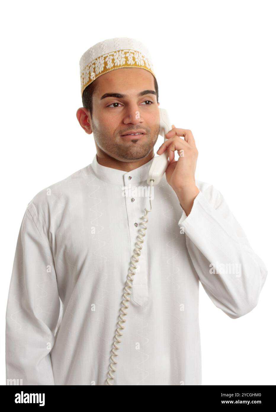Uomo arabo che indossa vestaglia bianca e topi Foto Stock