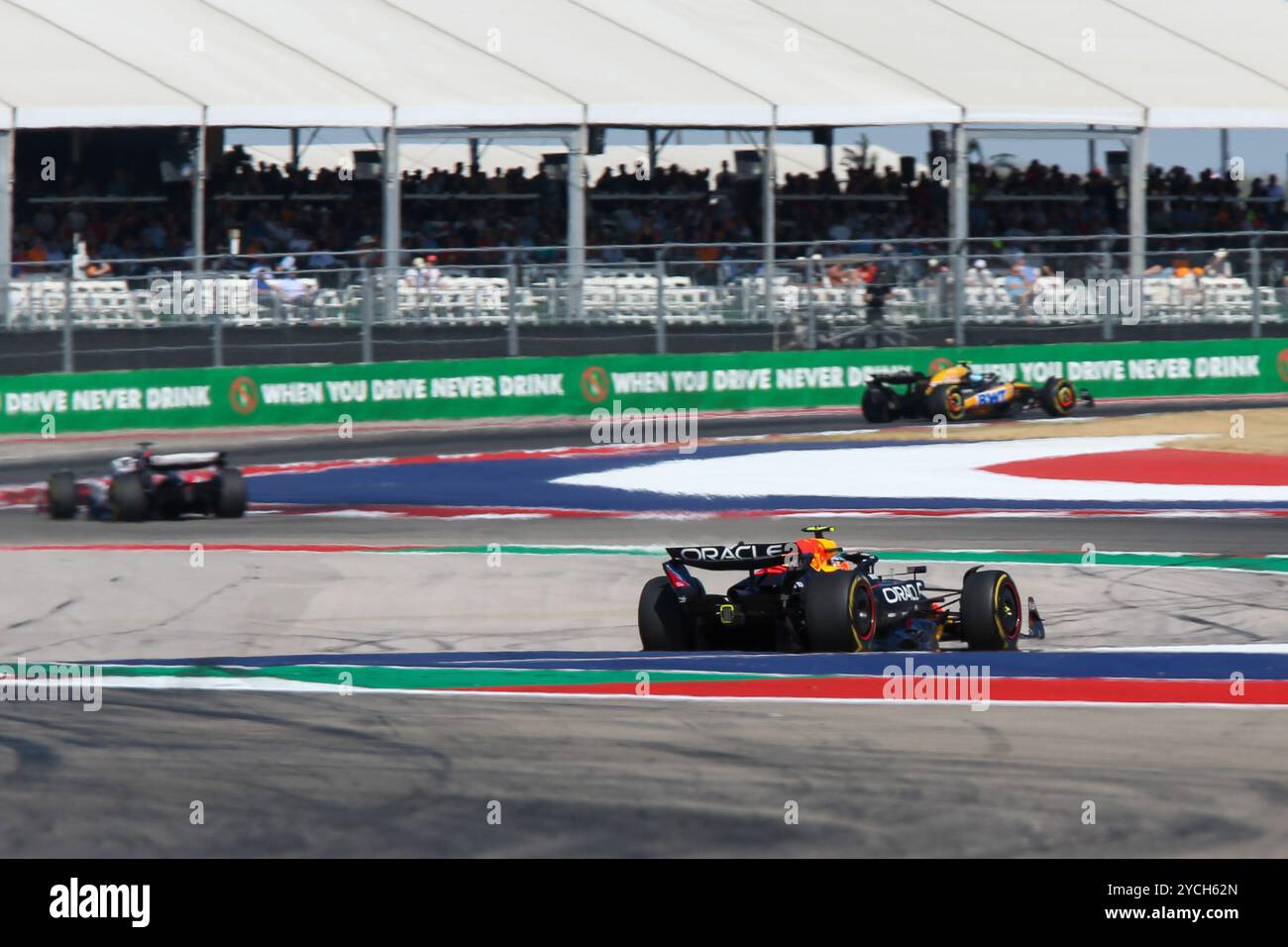 Austin, Stati Uniti. 20 ottobre 2024. Sergio Perez del Messico alla guida della (11) Oracle Red Bull Racing RB20 Honda RBPT, durante la Formula 1 Pirelli United States Grand Prix 2024. Crediti: Alessio Morgese/Alessio Morgese/Emage/Alamy live news Foto Stock