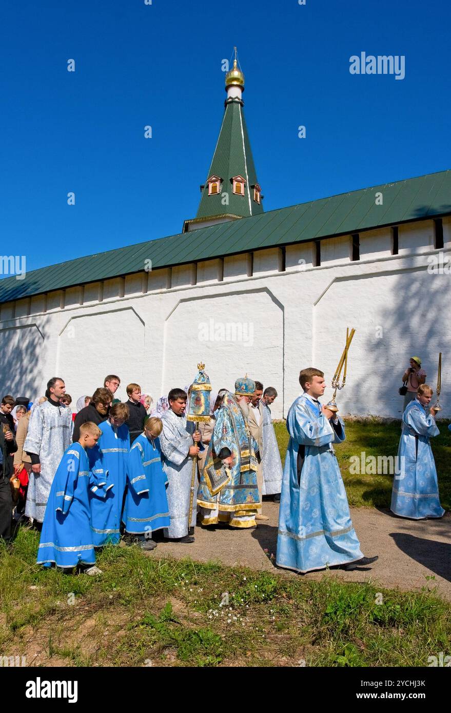 VALDAY, RUSSIA - 10 AGOSTO: L'annuale processione religiosa sacra dell'icona di nostra Signora d'Iver, passando nella regione di Novgorod, V Foto Stock