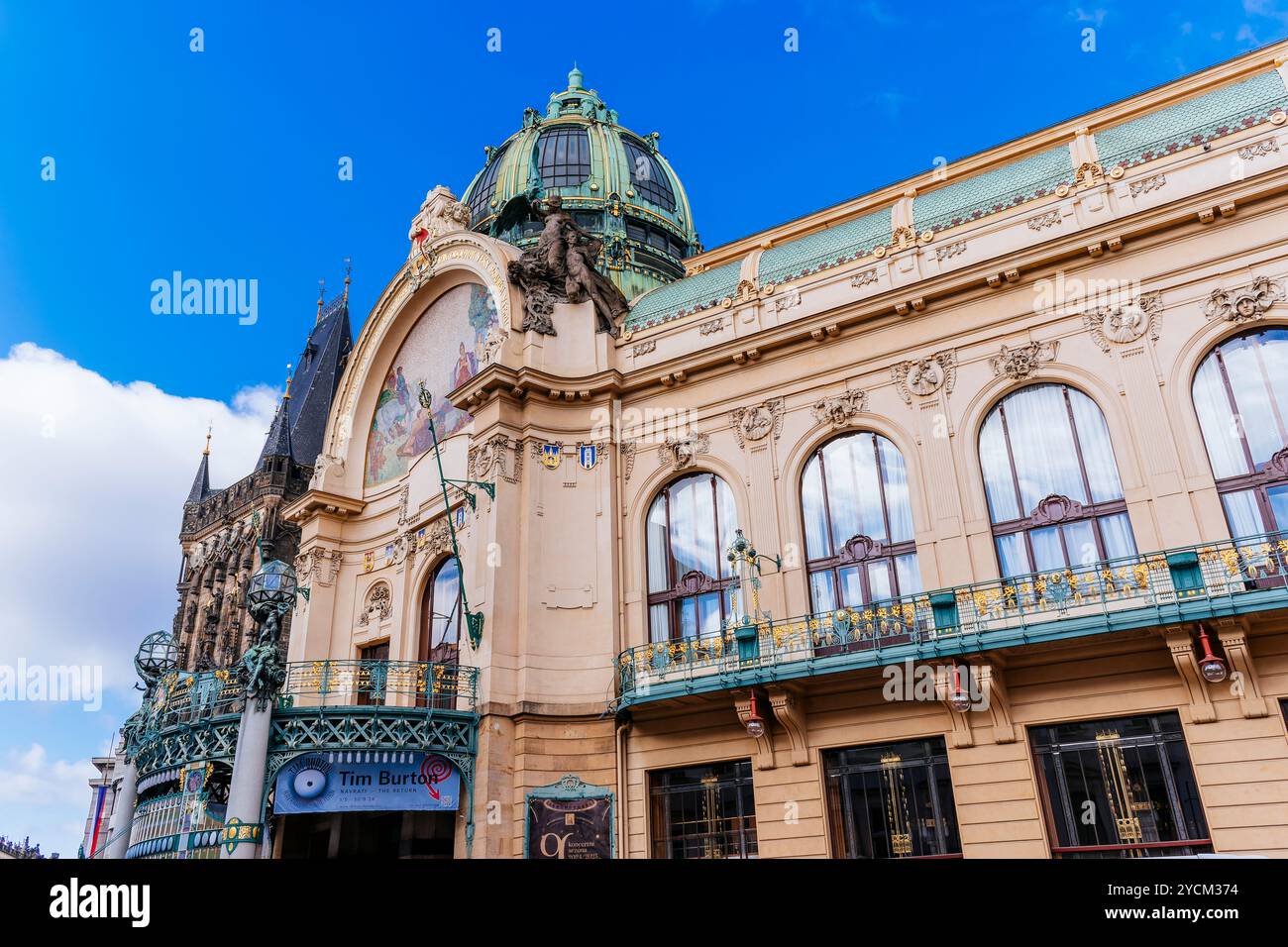 Il Municipio è un edificio civico che ospita la Smetana Hall, una celebrata sede di concerti, l'edificio è in stile Art Nouveau e lo Foto Stock