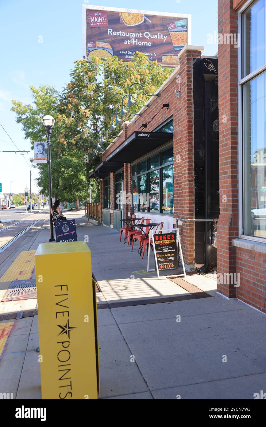 Five Points, uno dei quartieri più antichi di Denver e un tempo sede di grandi del jazz, ora fiancheggiato da caffè, musei, murales di strada, Colorado. Foto Stock