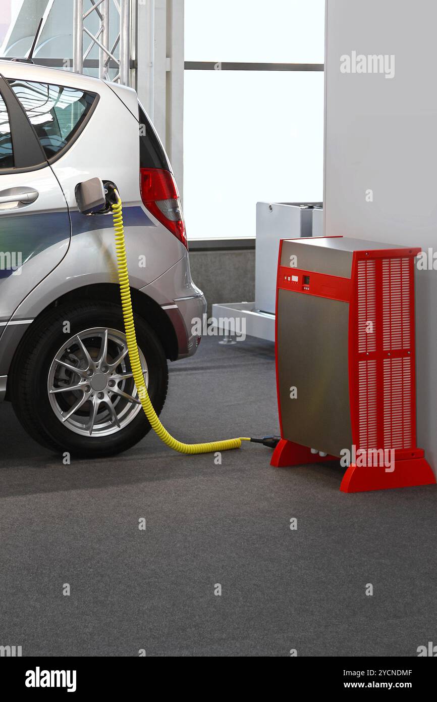 Auto elettrica la carica Foto Stock