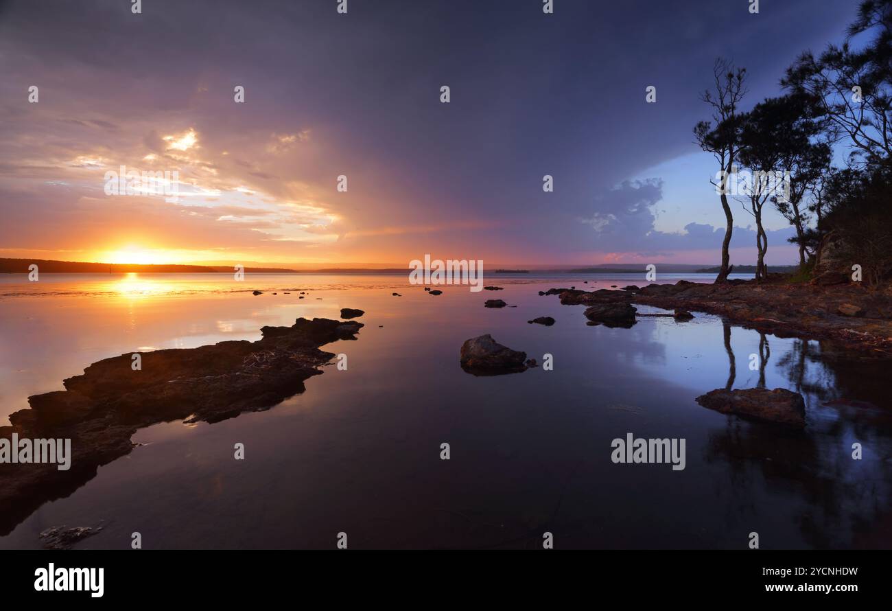 Serenity Sunset St Georges Basin Sanctuary Point Foto Stock