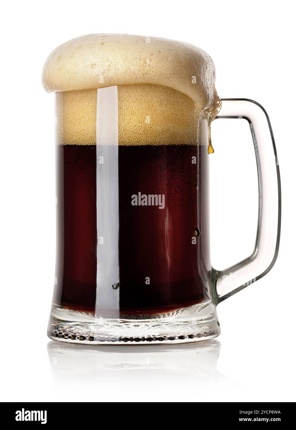 Tazza di birra nera Foto Stock