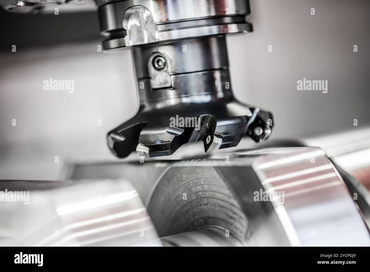 Fresatrice CNC per la lavorazione dei metalli. Foto Stock