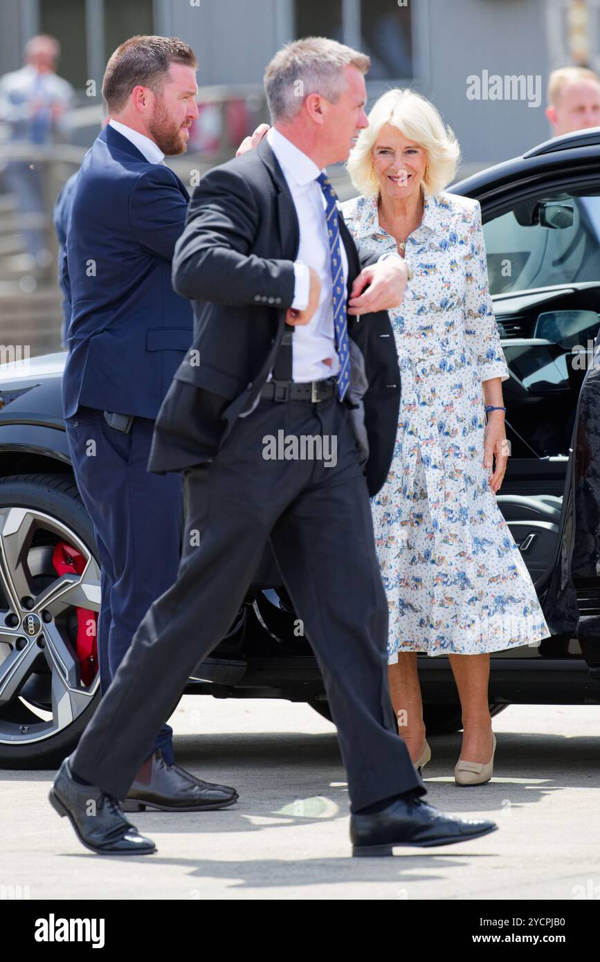 Sydney, Australia. 23 ottobre 2024. La Regina Camilla arriva durante la partenza ufficiale della Regina Camilla e del Re Carlo III dall'aeroporto di Sydney il 23 ottobre 2024 a Sydney, Australia crediti: IOIO IMAGES/Alamy Live News Foto Stock