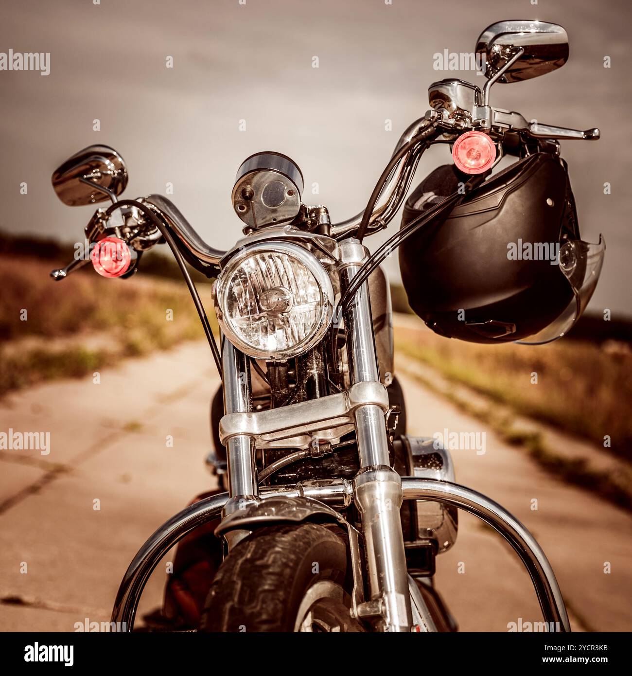 Motocicletta sulla strada Foto Stock