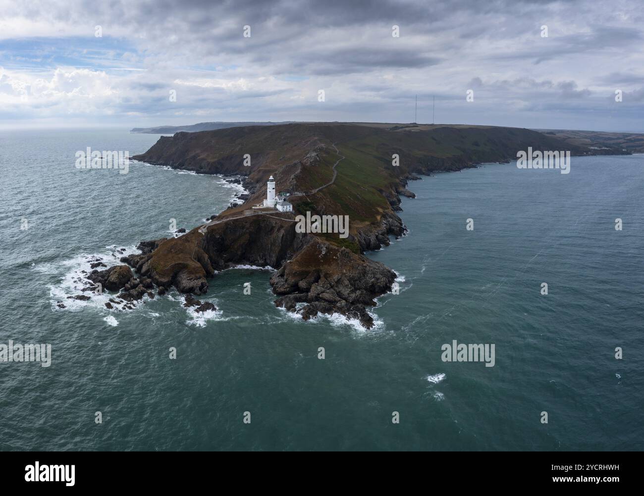 Vista aerea del faro di Start Point e del promontorio nel Devon meridionale sul canale della Manica Foto Stock